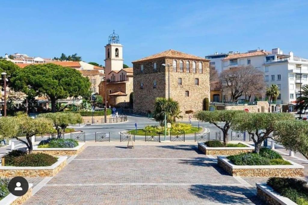 Proche Mer Et Centre Appart 2 Pieces Wifi&Clim Sainte-Maxime Eksteriør billede